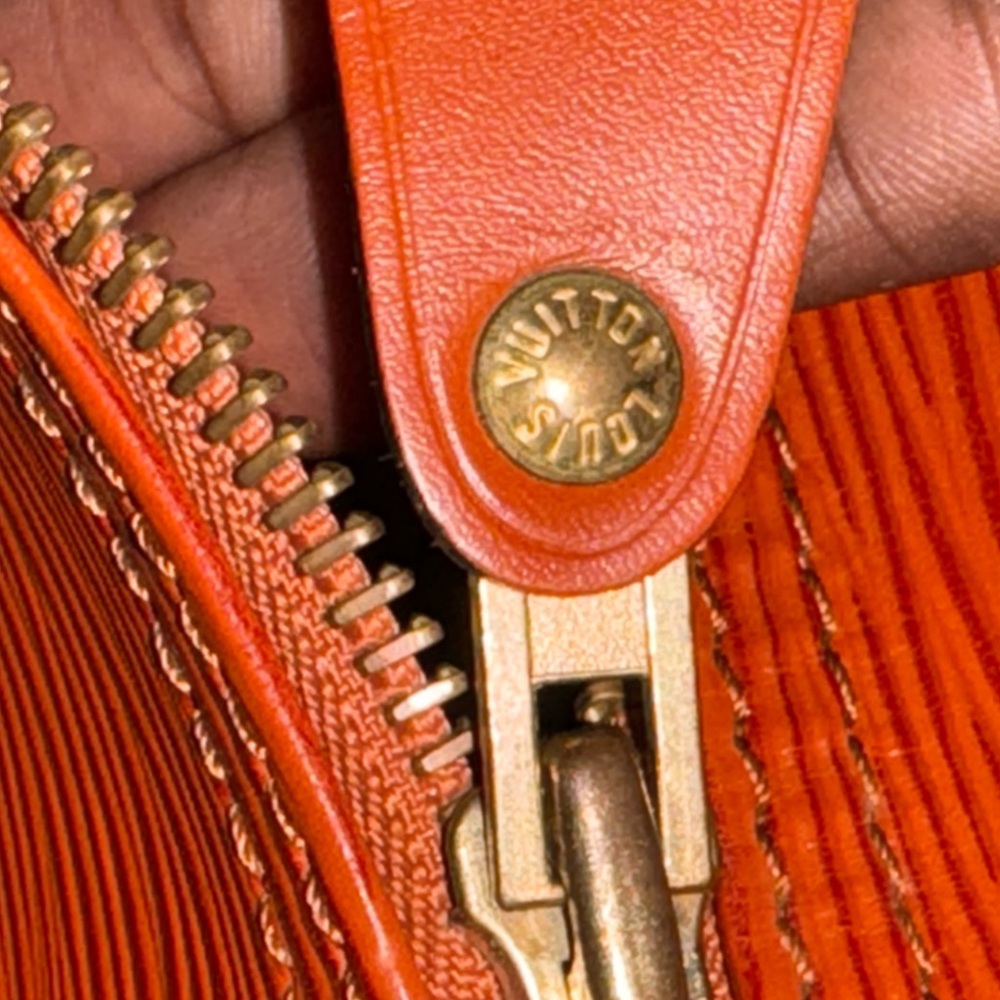 SOLD! LOUIS VUITTON Epi Speedy 30 Kenyan Fawn - Picture 10 of 14